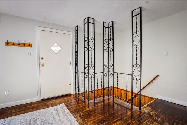 813 Alberta Dr, West Mifflin, PA 15122