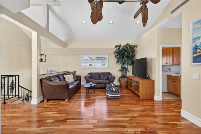 120 N Loreta Walk, Long Beach, CA 90803