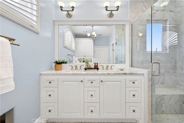 120 N Loreta Walk, Long Beach, CA 90803