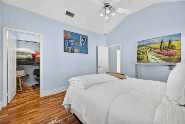 120 N Loreta Walk, Long Beach, CA 90803