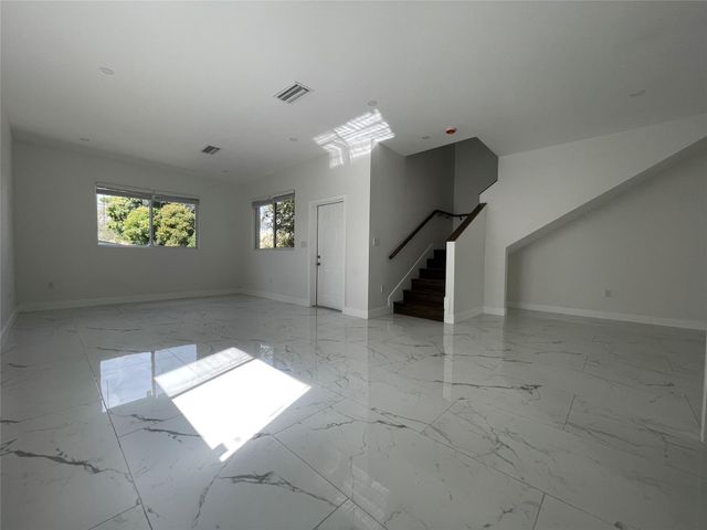 536 NW 13th Avenue, Fort Lauderdale, FL 33311