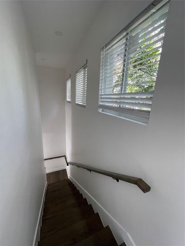 536 NW 13th Avenue, Fort Lauderdale, FL 33311