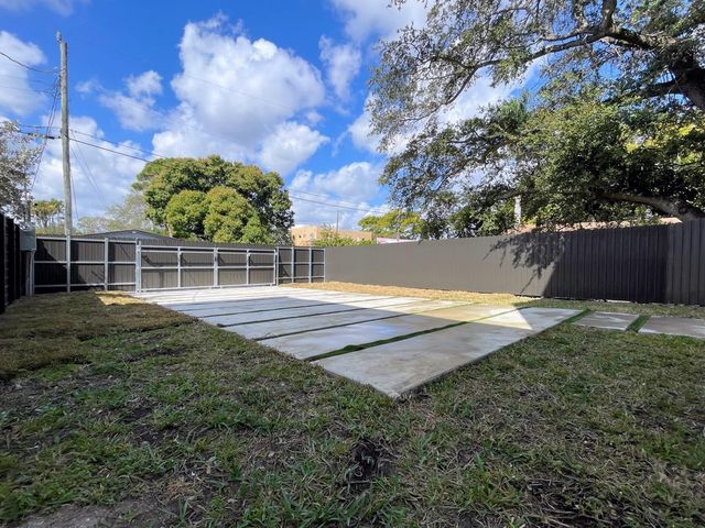 536 NW 13th Avenue, Fort Lauderdale, FL 33311