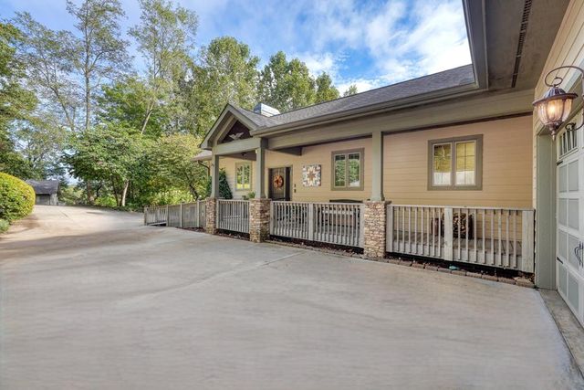 197 Eagles View Road, Hayesville, NC 28904