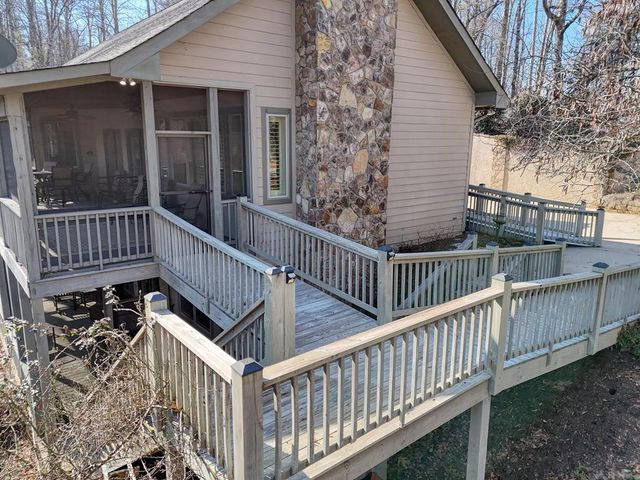 197 Eagles View Road, Hayesville, NC 28904