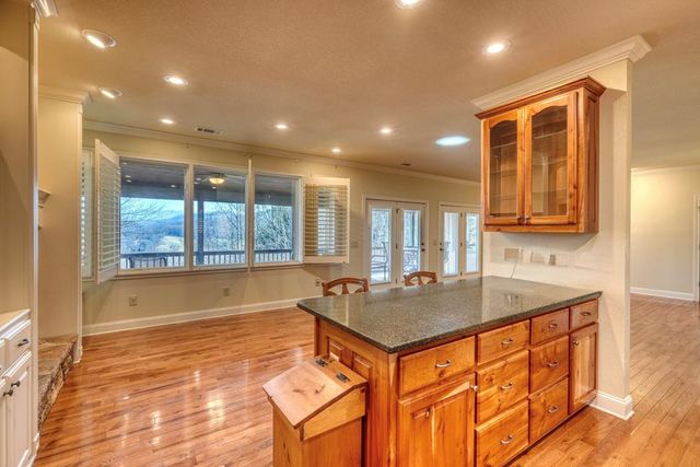 197 Eagles View Road, Hayesville, NC 28904
