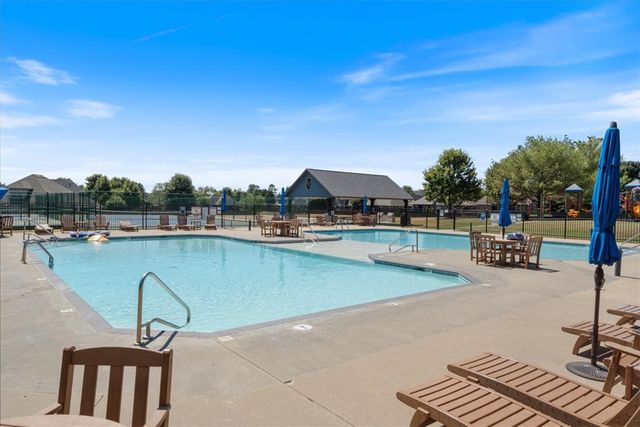 1505 SW Falkirk Run Avenue, Bentonville, AR 72713
