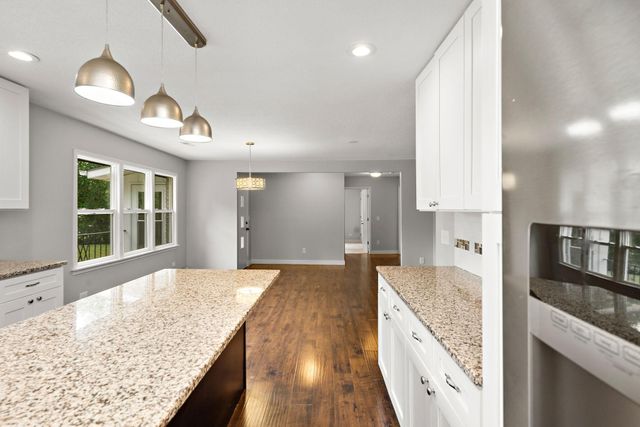 30 Woodridge Lane, Sunfish Lake, MN 55077