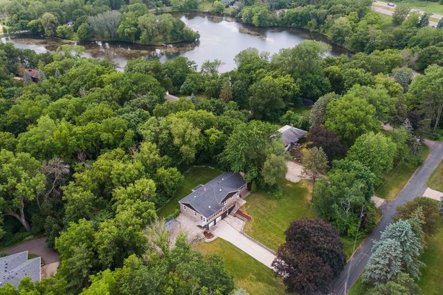 30 Woodridge Lane, Sunfish Lake, MN 55077