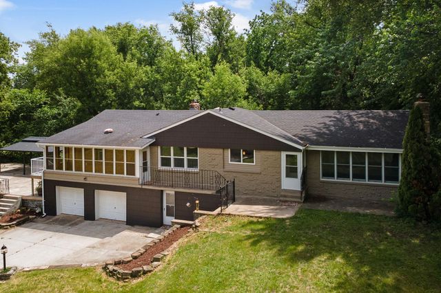 30 Woodridge Lane, Sunfish Lake, MN 55077