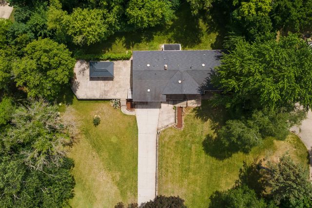 30 Woodridge Lane, Sunfish Lake, MN 55077