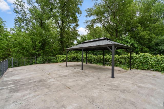 30 Woodridge Lane, Sunfish Lake, MN 55077