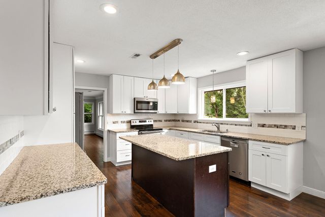 30 Woodridge Lane, Sunfish Lake, MN 55077