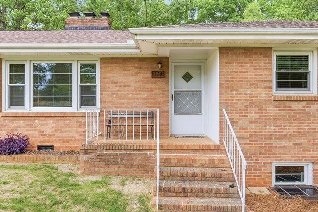 114 Pemberton Drive, Greenville, SC 29611