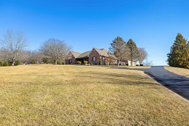 147 BON LEA DR, Staunton, VA 24401