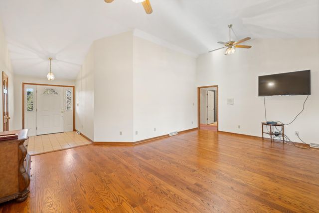 147 BON LEA DR, Staunton, VA 24401