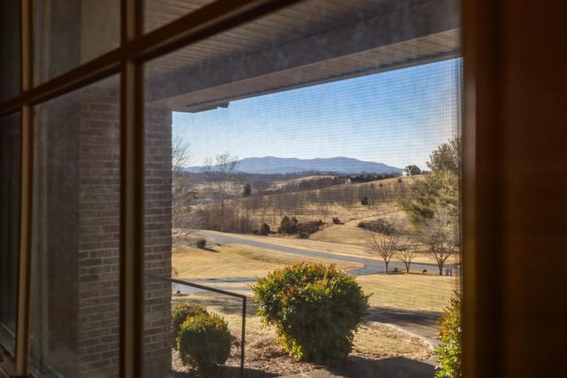 147 BON LEA DR, Staunton, VA 24401