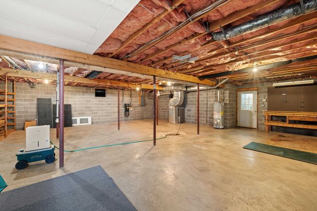 147 BON LEA DR, Staunton, VA 24401