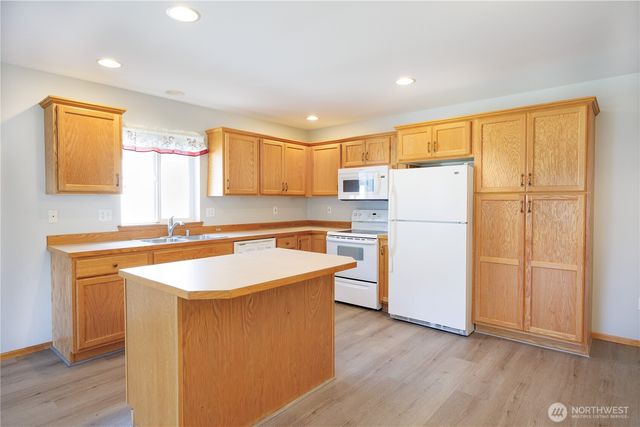 5675 Rosemary Avenue, Ferndale, WA 98248