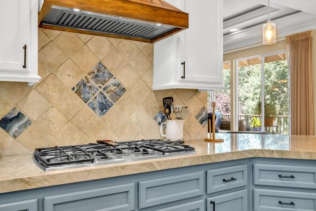 3184 Chasen Dr, Cameron Park, CA 95682