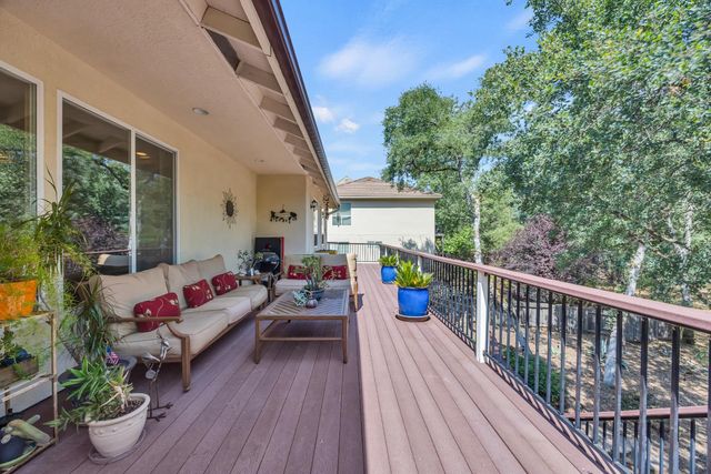 3184 Chasen Dr, Cameron Park, CA 95682