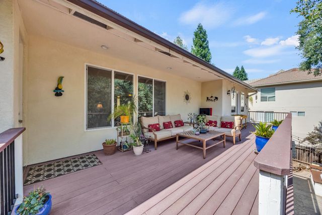 3184 Chasen Dr, Cameron Park, CA 95682
