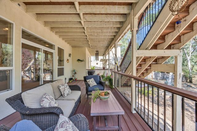 3184 Chasen Dr, Cameron Park, CA 95682