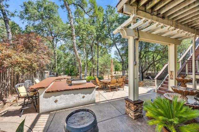 3184 Chasen Dr, Cameron Park, CA 95682