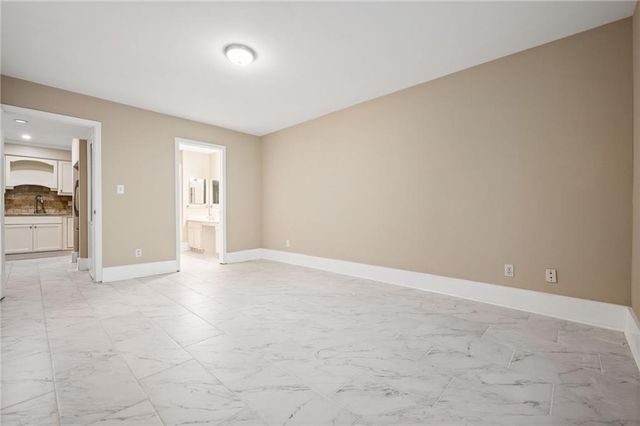 141 Amherst Place NW, Atlanta, GA 30327