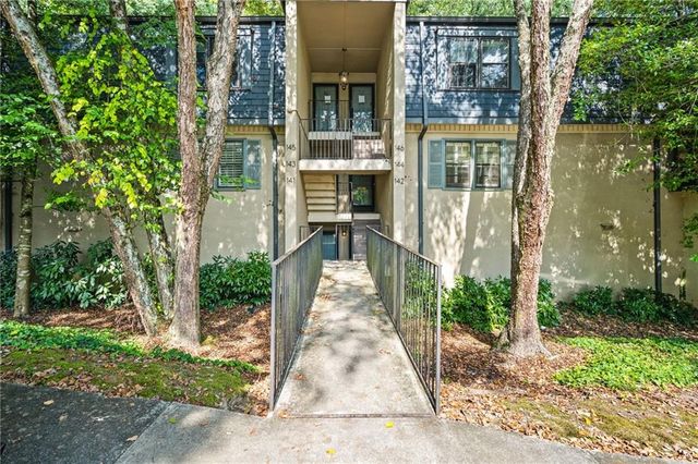 141 Amherst Place NW, Atlanta, GA 30327