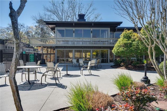 141 Amherst Place NW, Atlanta, GA 30327