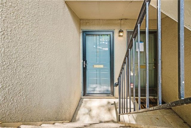 141 Amherst Place NW, Atlanta, GA 30327
