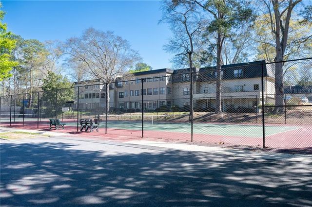 141 Amherst Place NW, Atlanta, GA 30327