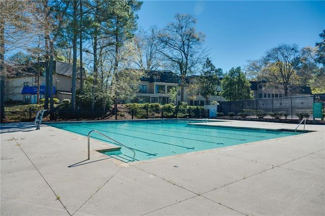 141 Amherst Place NW, Atlanta, GA 30327