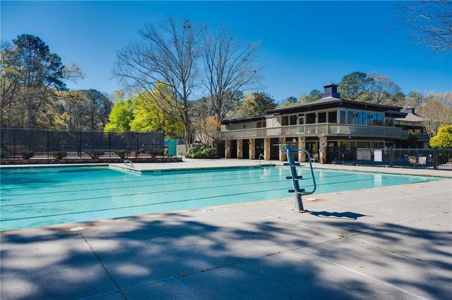 141 Amherst Place NW, Atlanta, GA 30327
