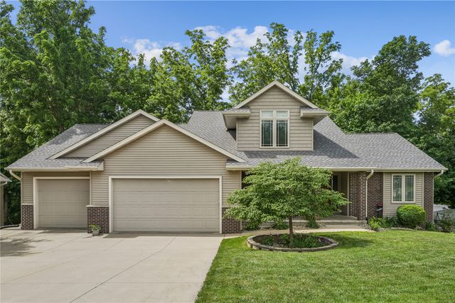 4029 Windfall Dr NW, Cedar Rapids, IA 52405