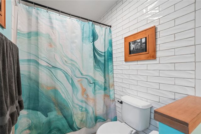 4029 Windfall Dr NW, Cedar Rapids, IA 52405