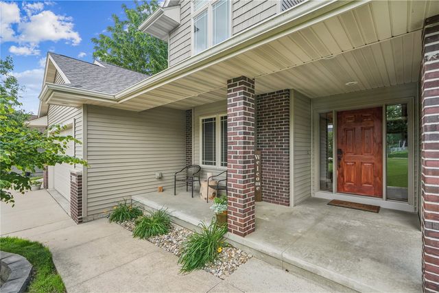 4029 Windfall Dr NW, Cedar Rapids, IA 52405