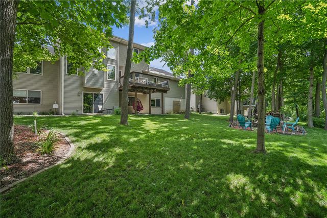 4029 Windfall Dr NW, Cedar Rapids, IA 52405