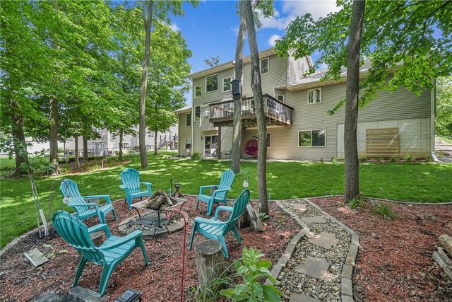 4029 Windfall Dr NW, Cedar Rapids, IA 52405
