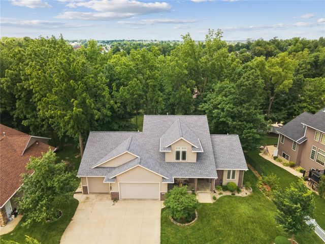 4029 Windfall Dr NW, Cedar Rapids, IA 52405