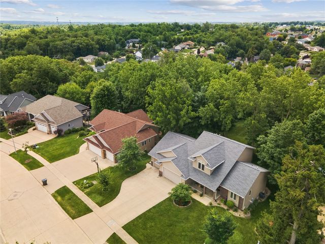 4029 Windfall Dr NW, Cedar Rapids, IA 52405