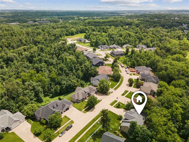 4029 Windfall Dr NW, Cedar Rapids, IA 52405