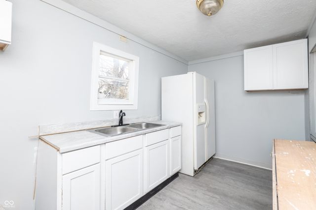 1006 Edgemont Avenue, Indianapolis, IN 46208