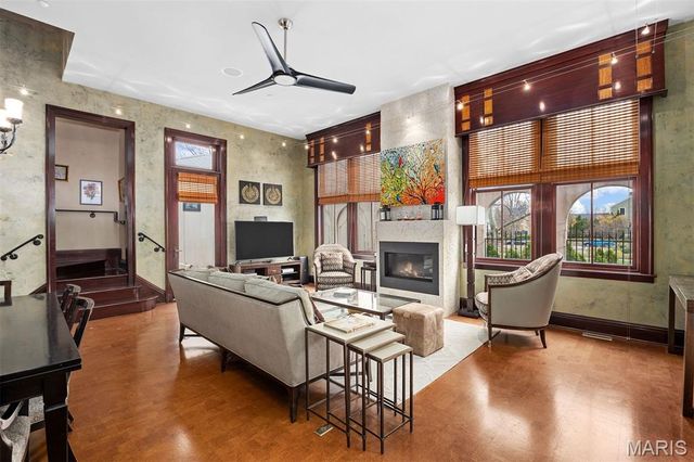 3520 Galt House Drive, St Charles, MO 63301