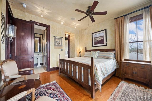 3520 Galt House Drive, St Charles, MO 63301