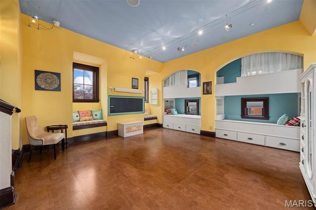 3520 Galt House Drive, St Charles, MO 63301