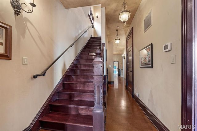 3520 Galt House Drive, St Charles, MO 63301