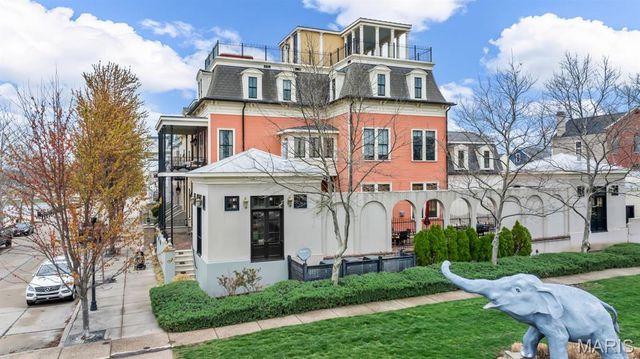 3520 Galt House Drive, St Charles, MO 63301