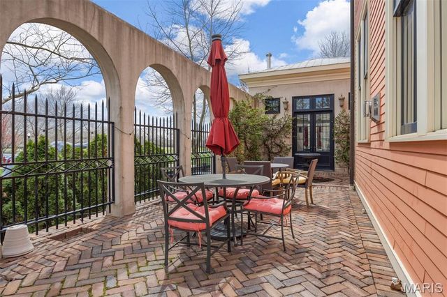 3520 Galt House Drive, St Charles, MO 63301